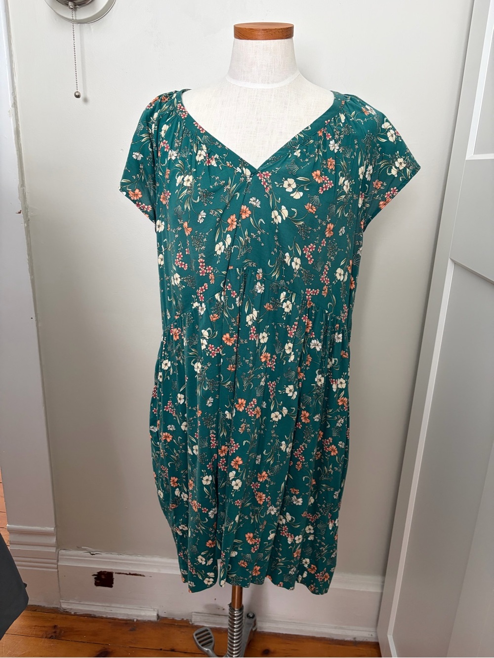 Old Navy Teal Floral V-Neck Midi Dress